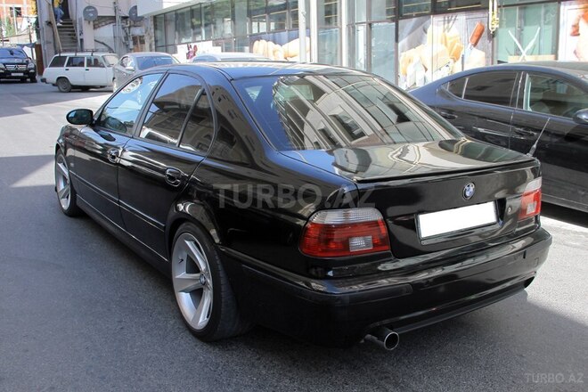 BMW 528 2000, 325,000 km - 2.8 l - Bakı