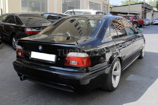 BMW 528 2000, 325,000 km - 2.8 l - Bakı