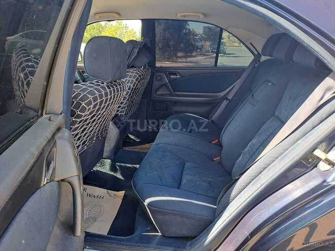Mercedes E 240 1998, 235,000 km - 2.4 l - Bakı