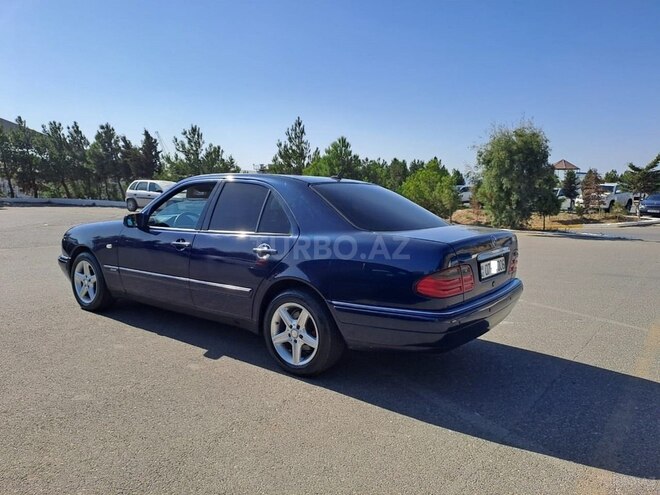 Mercedes E 240 1998, 235,000 km - 2.4 l - Bakı