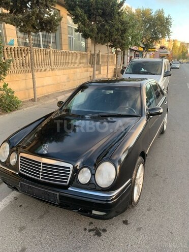 Mercedes E 240 1998, 582,000 km - 2.4 л - Bakı