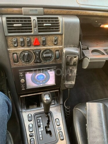 Mercedes E 240 1998, 582,000 km - 2.4 л - Bakı