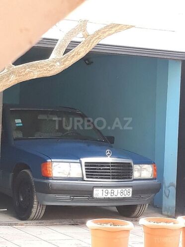 Mercedes 190 1990, 210,000 km - 1.8 л - Yevlax
