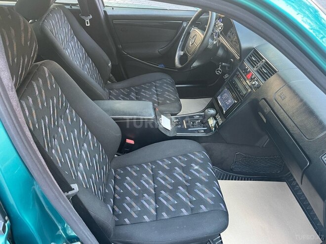 Mercedes C 200 2000, 222,020 km - 2.0 л - Gəncə