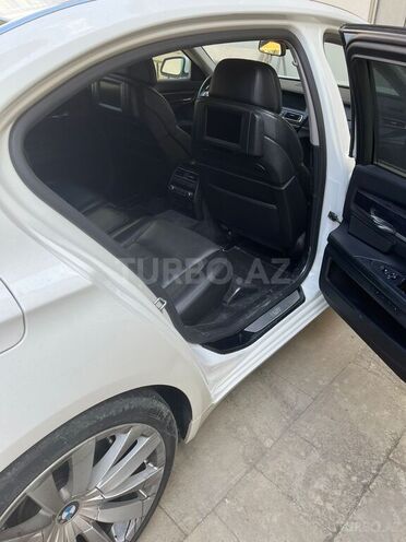 BMW 750 2009, 283,000 km - 4.4 l - Bakı