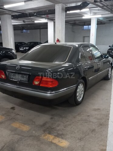 Mercedes E 200 1995, 291,187 km - 2.0 l - Bakı