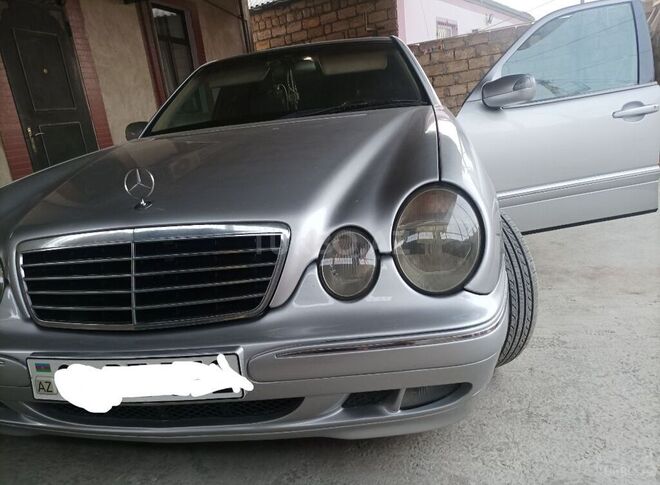 Mercedes E 280 1999, 325,222 km - 2.8 l - Bakı