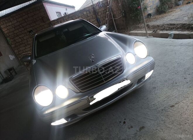 Mercedes E 280 1999, 325,222 km - 2.8 l - Bakı
