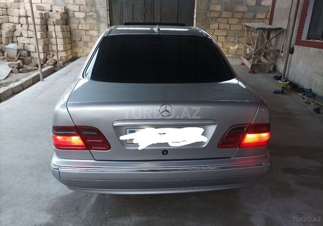 Mercedes E 280 1999, 325,222 km - 2.8 l - Bakı