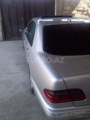 Mercedes E 280 1999, 325,222 km - 2.8 l - Bakı