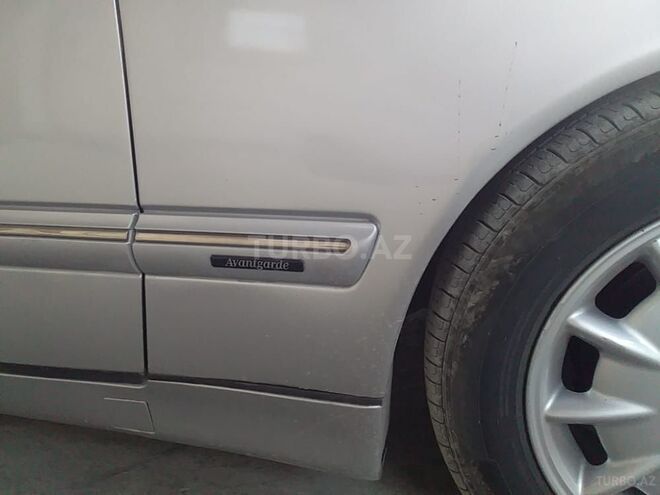 Mercedes E 280 1999, 325,222 km - 2.8 l - Bakı