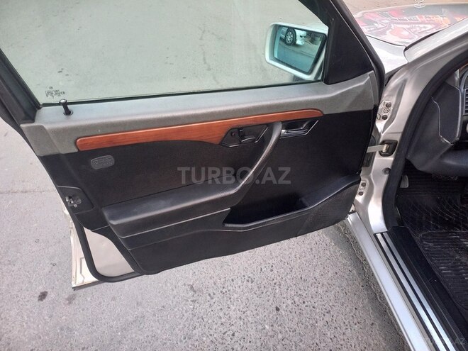 Mercedes C 230 1999, 300,000 km - 2.3 l - Mingəçevir
