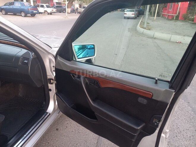 Mercedes C 230 1999, 300,000 km - 2.3 l - Mingəçevir