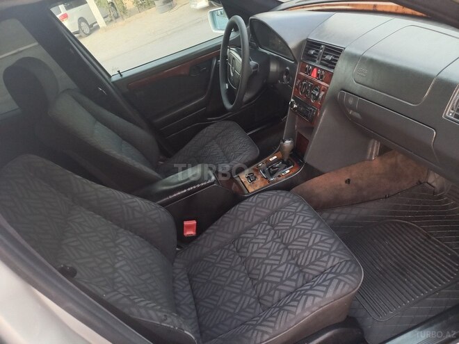 Mercedes C 230 1999, 300,000 km - 2.3 l - Mingəçevir
