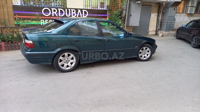 BMW 318 1994, 395,000 km - 1.8 l - Bakı