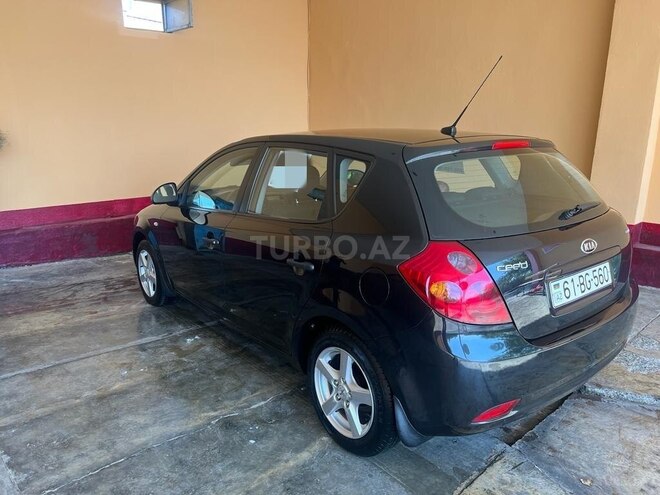 Kia Ceed 2010, 207,000 km - 1.6 l - Ucar