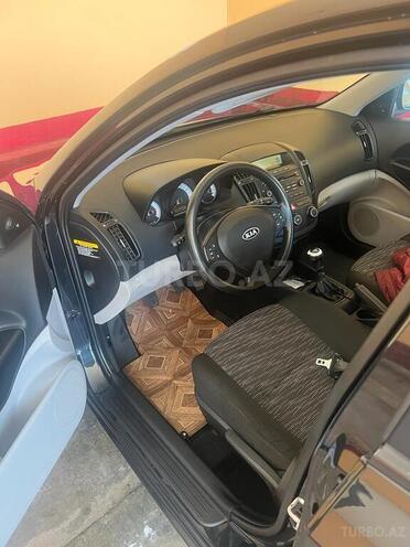 Kia Ceed 2010, 207,000 km - 1.6 l - Ucar