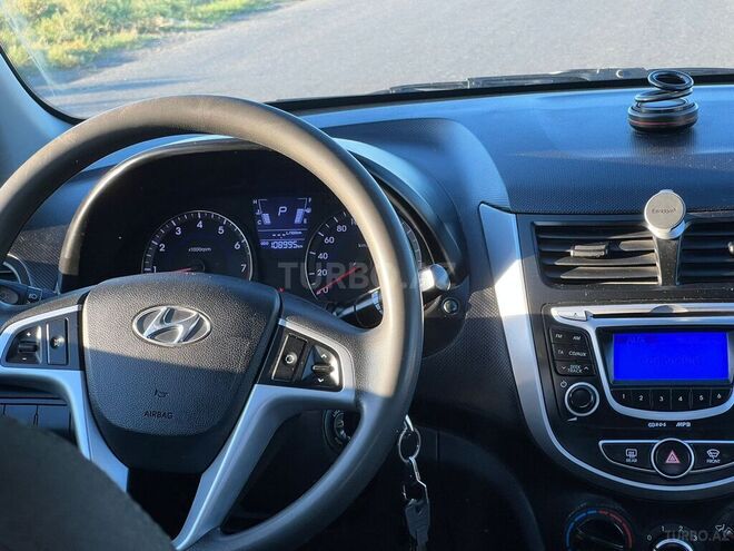 Hyundai Accent 2013, 109,000 km - 1.6 l - Gəncə