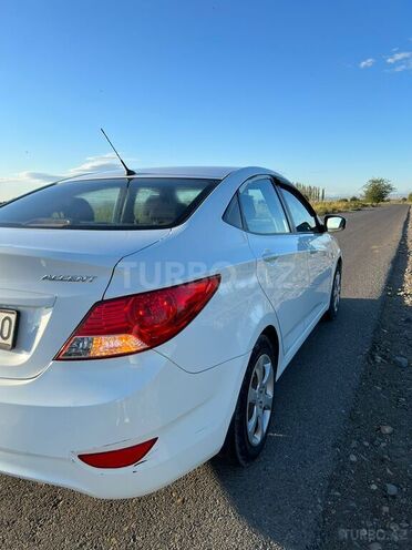 Hyundai Accent 2013, 109,000 km - 1.6 l - Gəncə