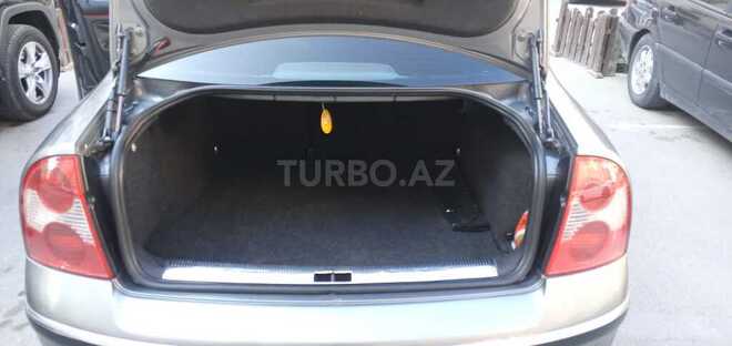 Volkswagen Passat 2004, 327,000 km - 1.8 л - Bakı