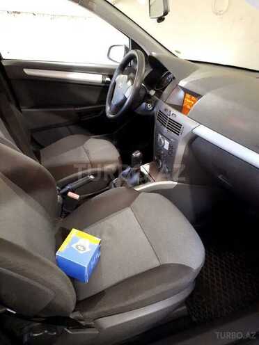 Opel Astra 2004, 300,000 km - 1.4 l - Bakı