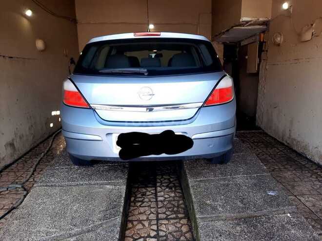 Opel Astra 2004, 300,000 km - 1.4 l - Bakı