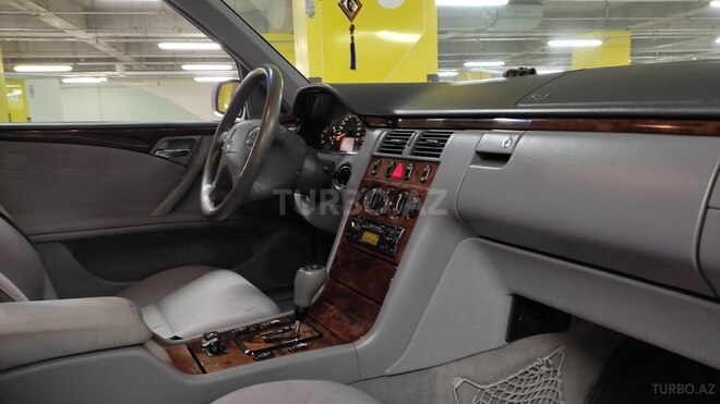 Mercedes E 240 1999, 380,000 km - 2.4 l - Gəncə