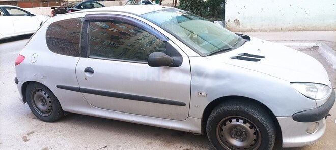 Peugeot 206 2000, 255,000 km - 1.6 l - Bakı