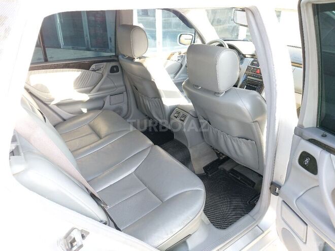 Mercedes E 270 2001, 465,337 km - 2.7 l - Bərdə