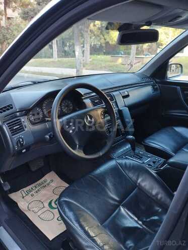Mercedes E 240 2000, 350,000 km - 2.4 l - Bakı