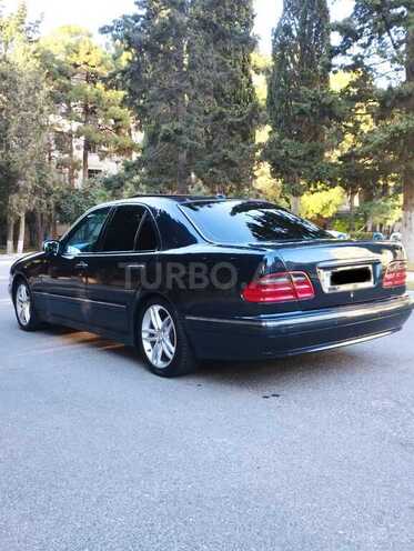 Mercedes E 240 2000, 350,000 km - 2.4 l - Bakı