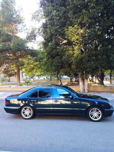 Mercedes E 240 2000, 350,000 km - 2.4 l - Bakı