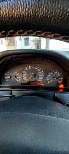 Mercedes E 240 1999, 396,000 km - 2.4 l - Bakı