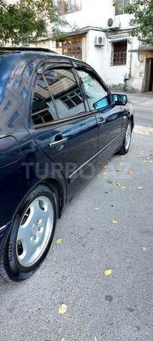 Mercedes E 240 1999, 396,000 km - 2.4 l - Bakı