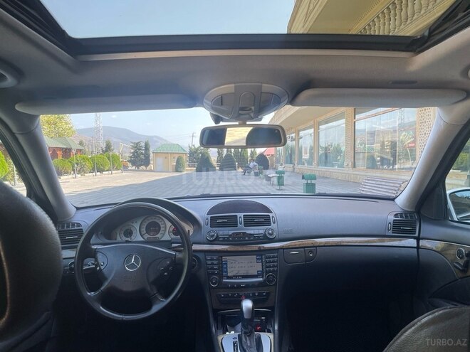 Mercedes E 320 2002, 299,000 km - 3.2 л - Şəki