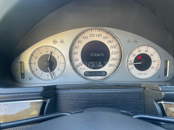 Mercedes E 320 2002, 299,000 km - 3.2 л - Şəki