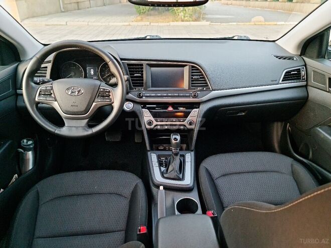 Hyundai Elantra 2018, 18,500 km - 2.0 l - Xırdalan