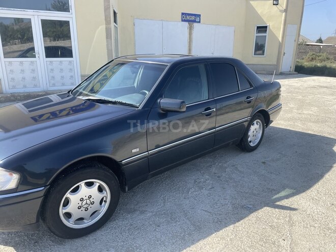 Mercedes C 220 1996, 331,000 km - 2.2 l - Neftçala