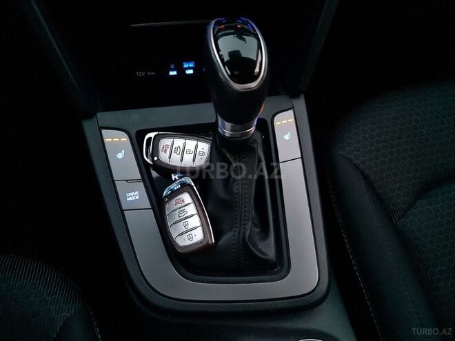 Hyundai Elantra 2018, 18,500 km - 2.0 l - Xırdalan