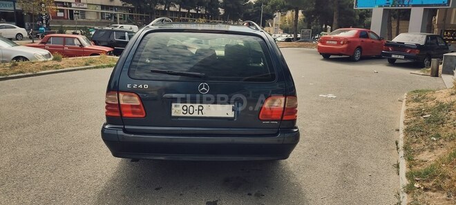 Mercedes E 240 2000, 227,000 km - 2.4 l - Bakı