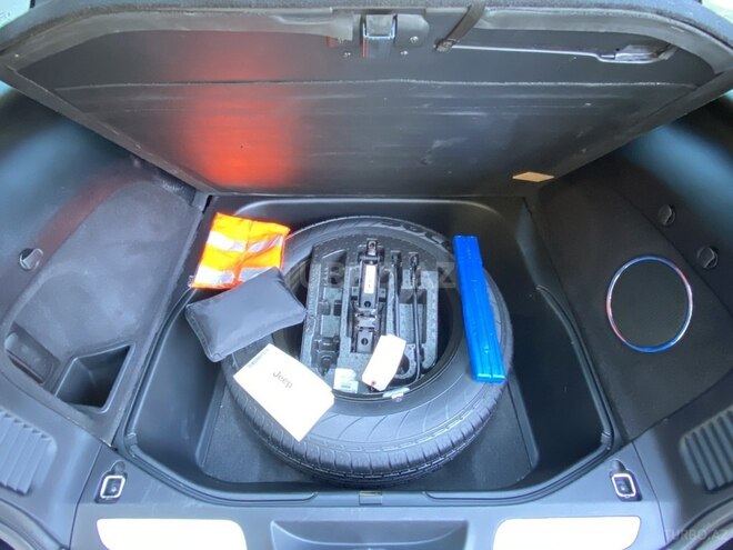 Jeep Grand Cherokee 2011, 140,000 km - 5.7 l - Bakı