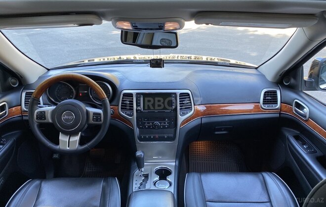 Jeep Grand Cherokee 2011, 140,000 km - 5.7 l - Bakı