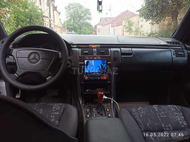 Mercedes E 280 1997, 258,000 km - 2.8 л - Quba