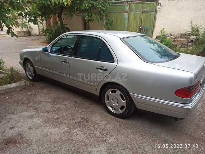 Mercedes E 280 1997, 258,000 km - 2.8 л - Quba