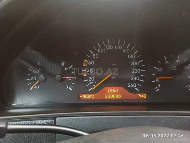 Mercedes E 280 1997, 258,000 km - 2.8 л - Quba