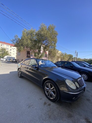 Mercedes E 320 2004, 240,733 km - 3.2 л - Sumqayıt