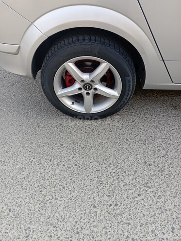 Opel Astra 2006, 135,000 km - 1.3 л - Bakı