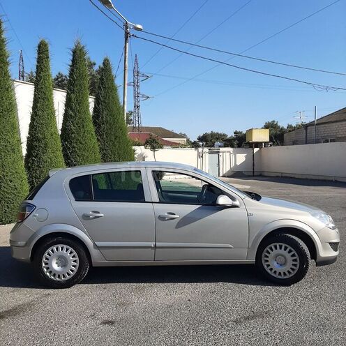 Opel Astra 2009, 152,183 km - 1.4 л - Bakı