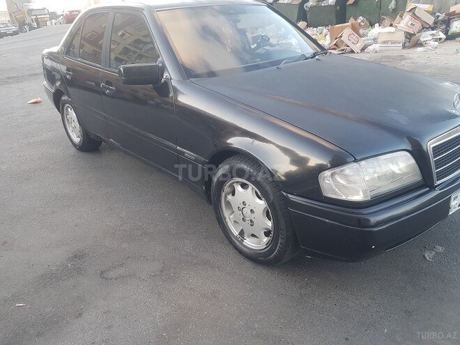 Mercedes C 200 1995, 228,000 km - 2.0 л - Bakı