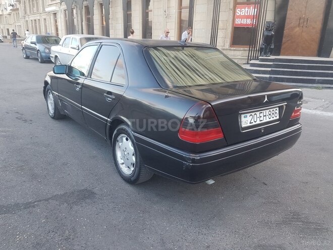Mercedes C 200 1995, 228,000 km - 2.0 л - Bakı